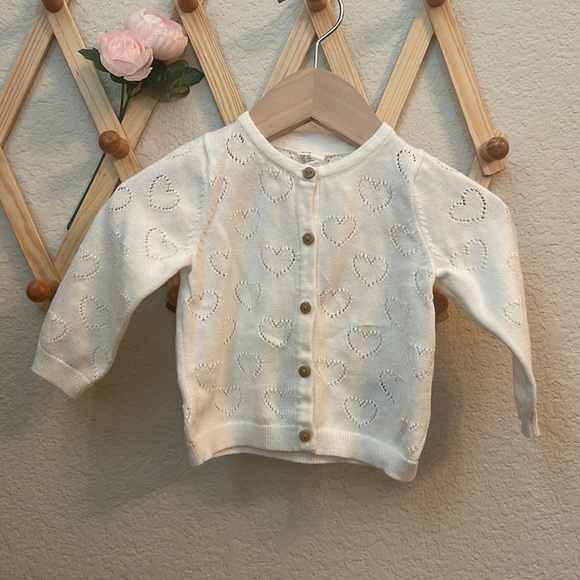 H&M Other - H&M White Heart Cardigan